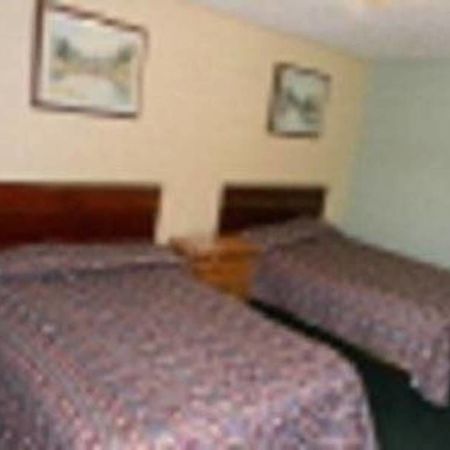Interstate Inn Express Oakhurst Kültér fotó