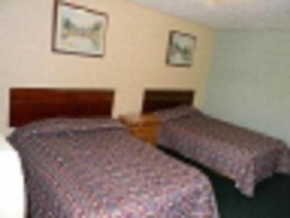 Interstate Inn Express Oakhurst Kültér fotó