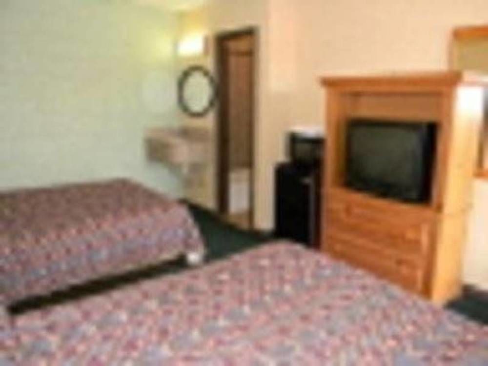 Interstate Inn Express Oakhurst Kültér fotó